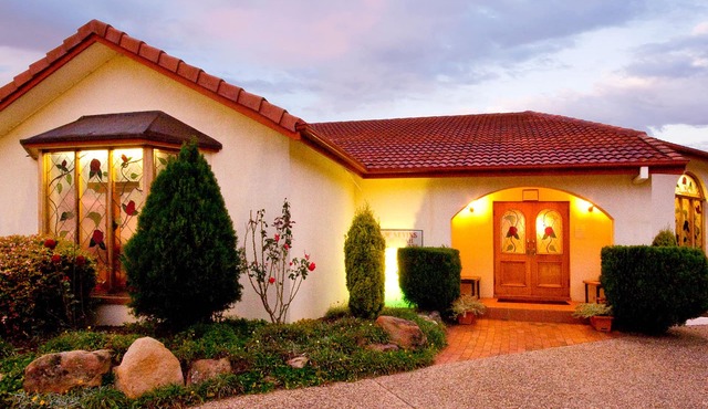 McNevin's Warwick Motel