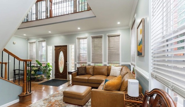 MD/DC/VA Hideaway - Oasis/Jacuzzi w/4-bedroom/3-Bath in Fort Washington