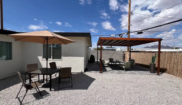 MDRN 4BEDRM House in Las Vegas, 10mins from airport