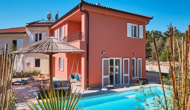 Mea Cres Sonnenvilla by Interhome