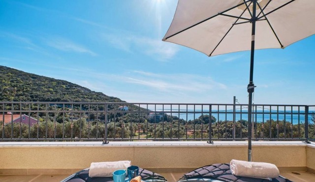 MEACres Sea - seaview pool villa 150 meters from beach