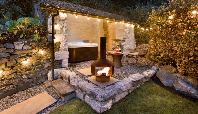 Mead Cottage in Lindale