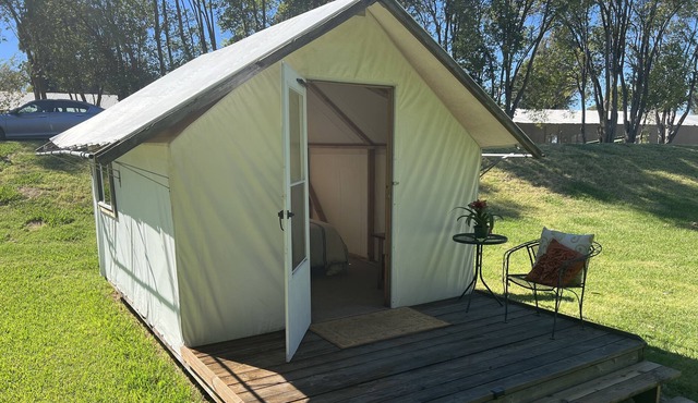 Meadow Cabana - King Bed