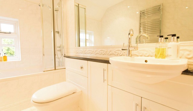 Meadow Cottage is a delightful, secluded 4 bedroom, detached period cottage.