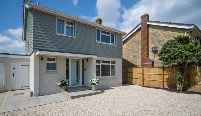 Meadow Drive, spacious and modern family home