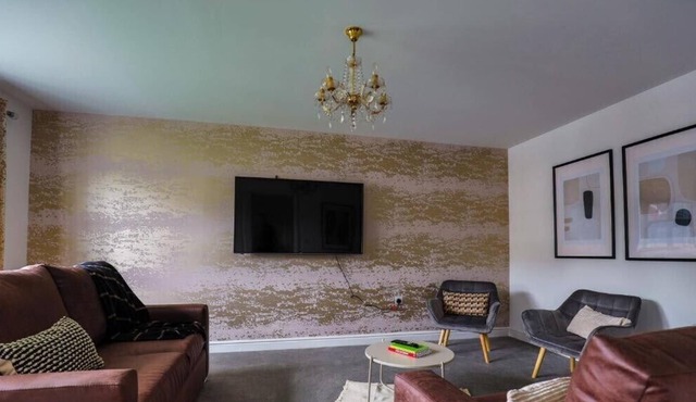 Meadow House by Tŷ SA