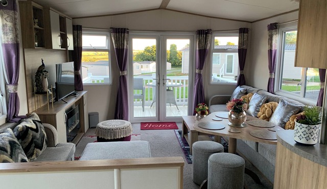 Meadow Lakes Near St Austell With Beaches & Attractions, Family Friendly Stay