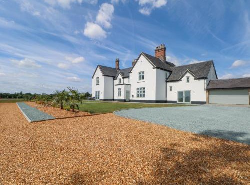 Meadow Manor And Spa