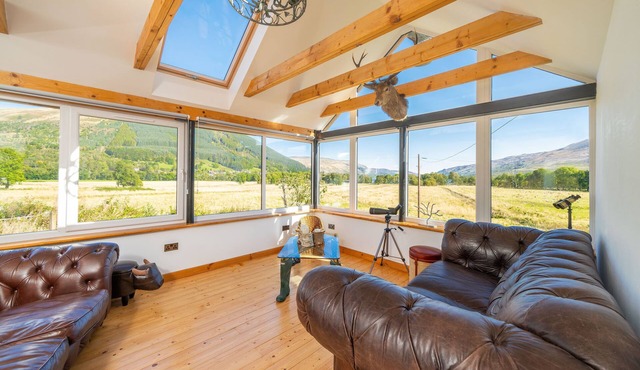 Meadow View - a house that sleeps 6 guests in 3 bedrooms