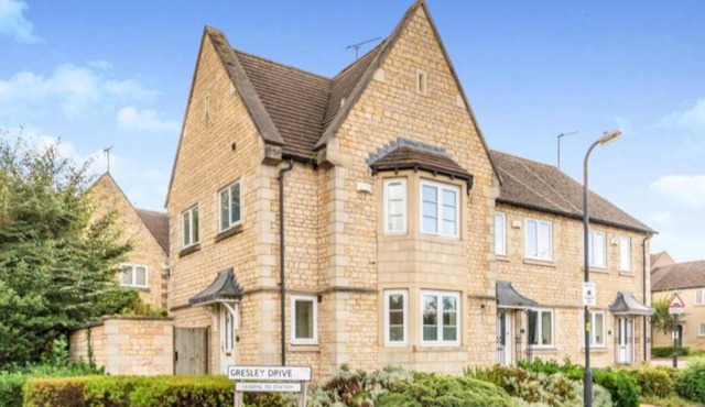 Meadow View House with private bathroom