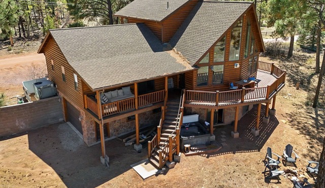 Meadow View Manor | Hot Tub~Billiards~King Beds