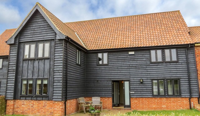 Meadow View - sleeps 8 guests in 3 bedrooms