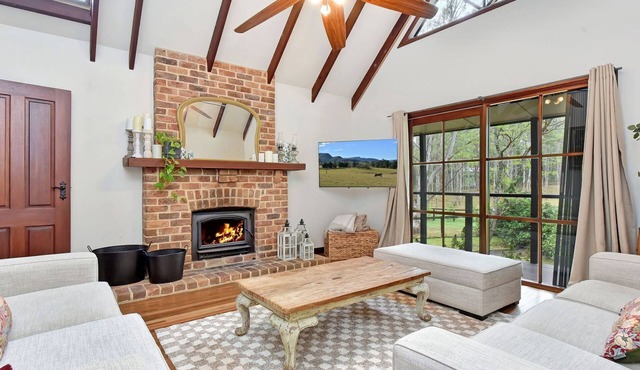 Meadowbrook Manor in North Rothbury