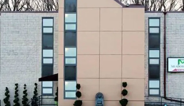 Meadowbrook Motor Lodge