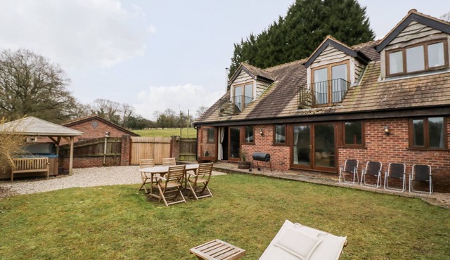 MEADOWFALL AT SHATTERFORD LAKES, family friendly in Shatterford