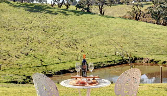 Meadows Farmhouse - Adelaide Hills