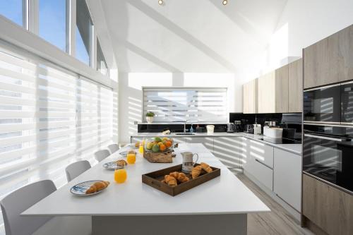 Meadows Way - Colwell - Sleeps 8-10