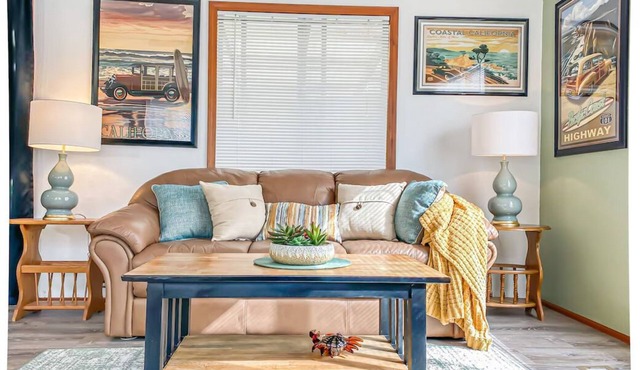 Meadowview Clean & Comfortable Home by River Side