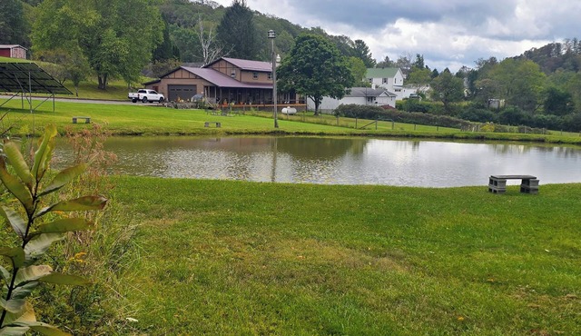 Meadowview Solar Haven - Hot Tub