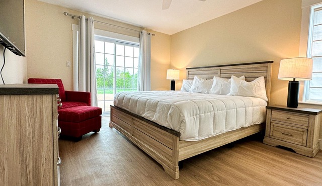 Meadowview Suite @ The Gables of PEI - Bright and Comfortable Suites with Resort Style Amenities