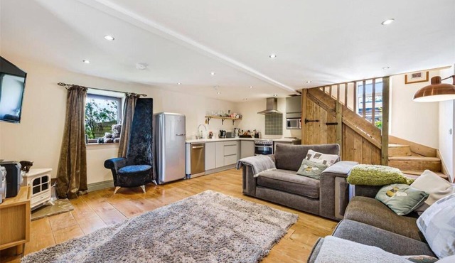 Meagill Cottage, Sleeps 4 With Hot Tub & Parking