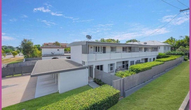 Meander to the Strand on McKinley