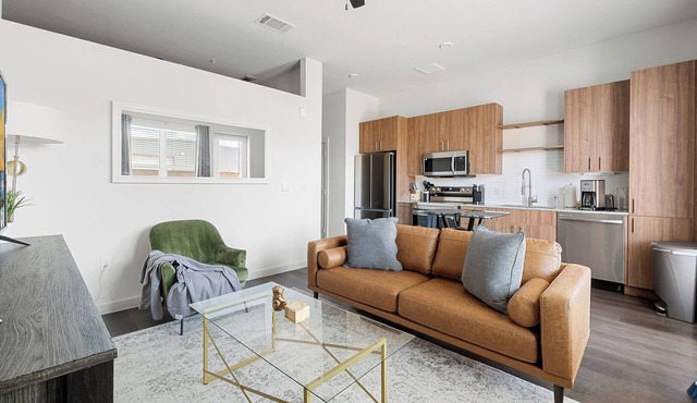Med & Jet Ease: 1BR Private Backyard DAL | UTSW