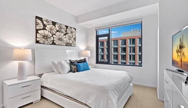Medical Centers Nearby | 1BR | Desk & WiFi | Downtown Boston