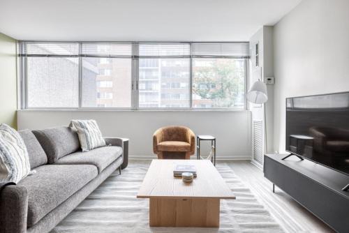 Medical District 1BR w WD Gym nr Hospitals CHI-719