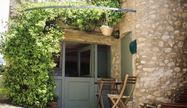 Medieval cottage near the coast(pet friendly)