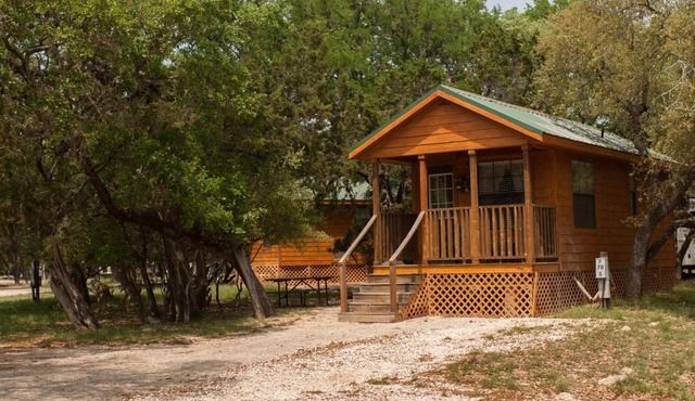 Medina Lake Camping Resort Cabin 3