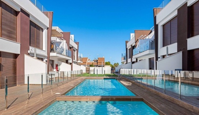 Mediterranean Flamingo Apartment