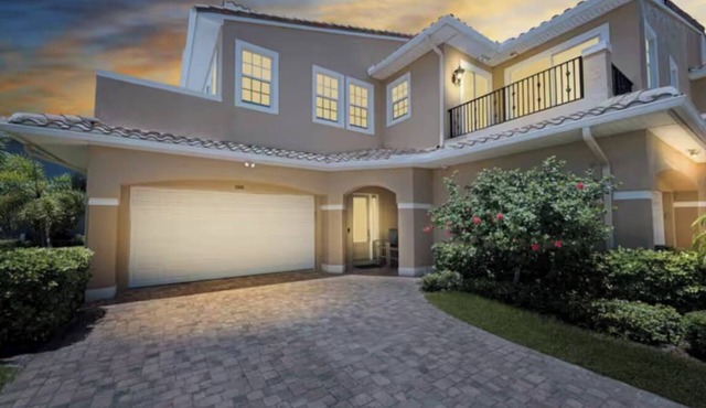 Mediterranean Oasis at Indian Harbour Beach, Pool, Game room, Hot tub,Sleeps 14!