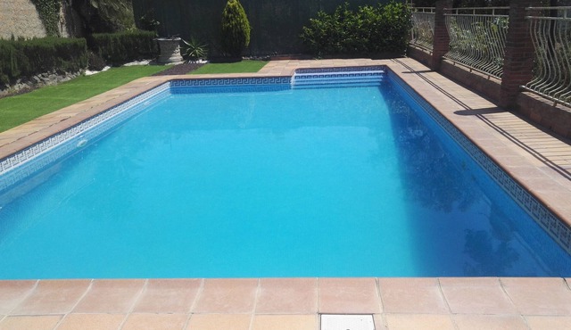 MEDITERRANEAN CHALET WITH SWIMMING POOL