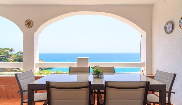 Mediterranean Beach House · AirCon · Pool · UHC CASAS BLANCAS 014