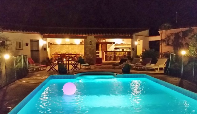 Mediterranean style villa in a green setting, on a plot of 2900m2.