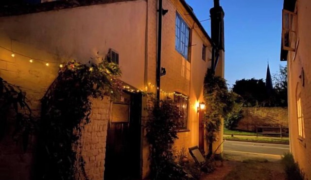 Medival Cottage w parking 10 minutes to Canterbury
