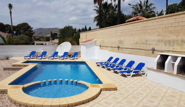 MEDSTAR VILLA - Quiet, Sun Terrace, Pool, Hot-tub, Games Rooms, Golden Beaches
