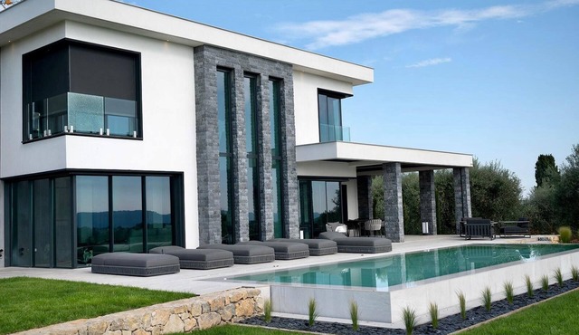 Medusa's House: French Riviera