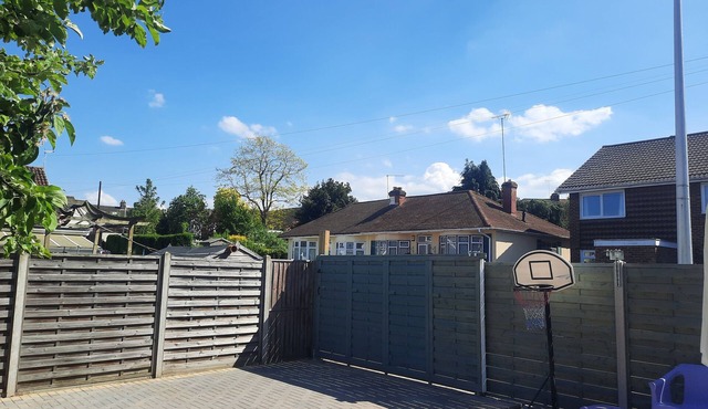 Medway Bungalow, SEND Accessible, The Apple Tree in (Rainham) Gillingham, Kent.