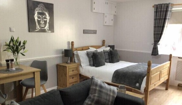 Meerkat Manor B&B, a Cosy Retreat, in a Rural Hamlet of Herefordshire