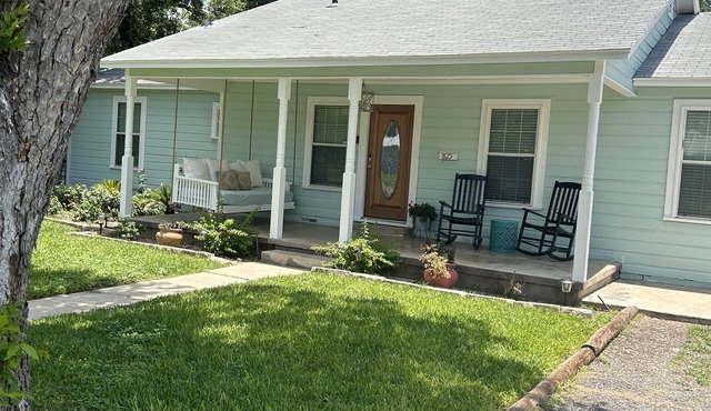 Meet Alexis D! This house has a relaxed and cozy feel .