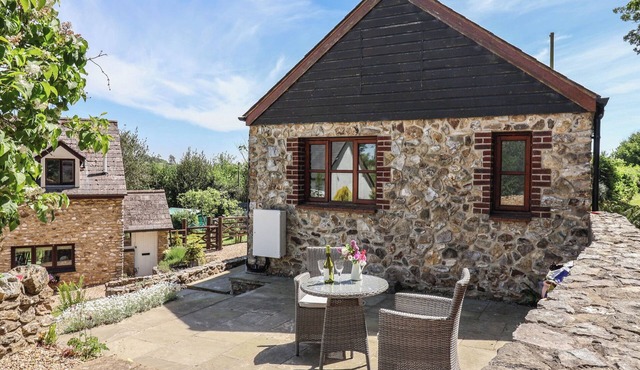 MEGS ROOST, romantic, character holiday cottage in Colyton