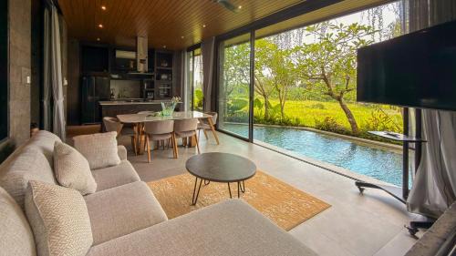 Melasti Luxury Villa