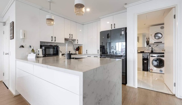 Melbourne and Southbank Gem with 3 bedrooms