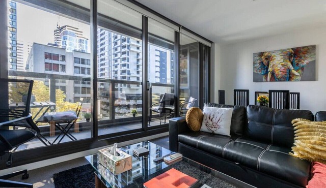 Melbourne CBD Luxury Views*WiFi*Netflix