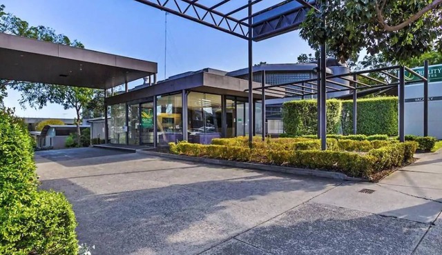 Melbourne Kew Central Apartment Hotel