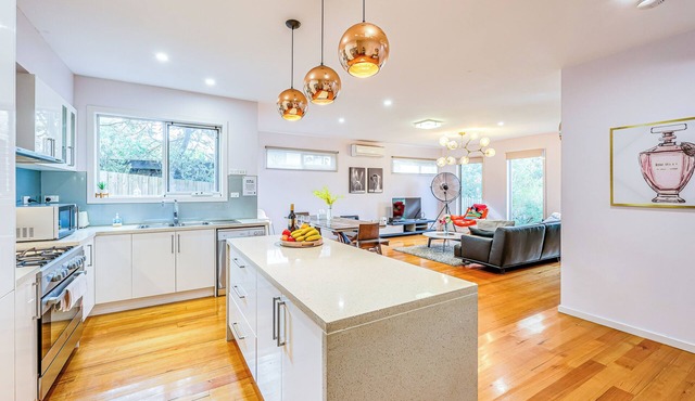 Melbourne Luxury Villa at Doncaster