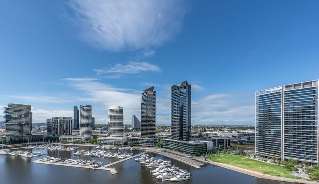 Melbourne Private Apartments - Collins Street Waterfront, Docklands