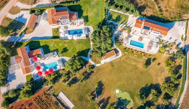 Melitta Villas - Fifteen Bedroom Villa, Sleeps 36